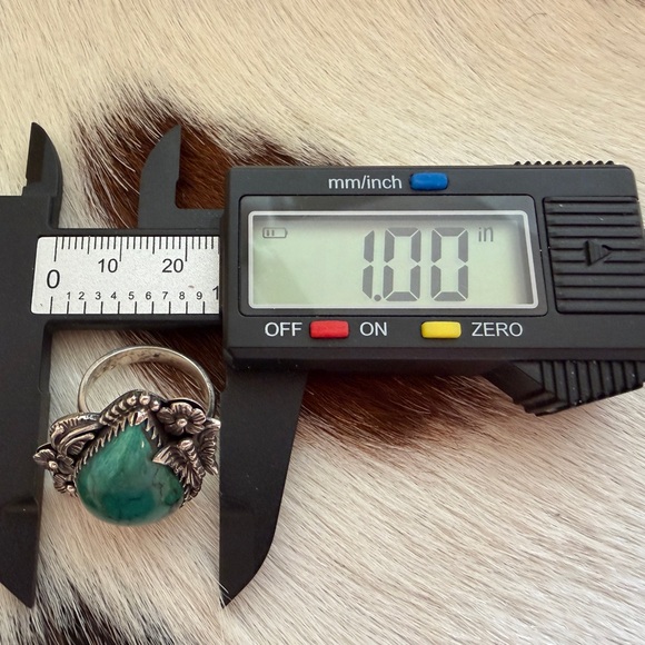 Sterling Silver Teardrop Turquoise Statement Ring - Green Teardrop Stone - Picture 11 of 13